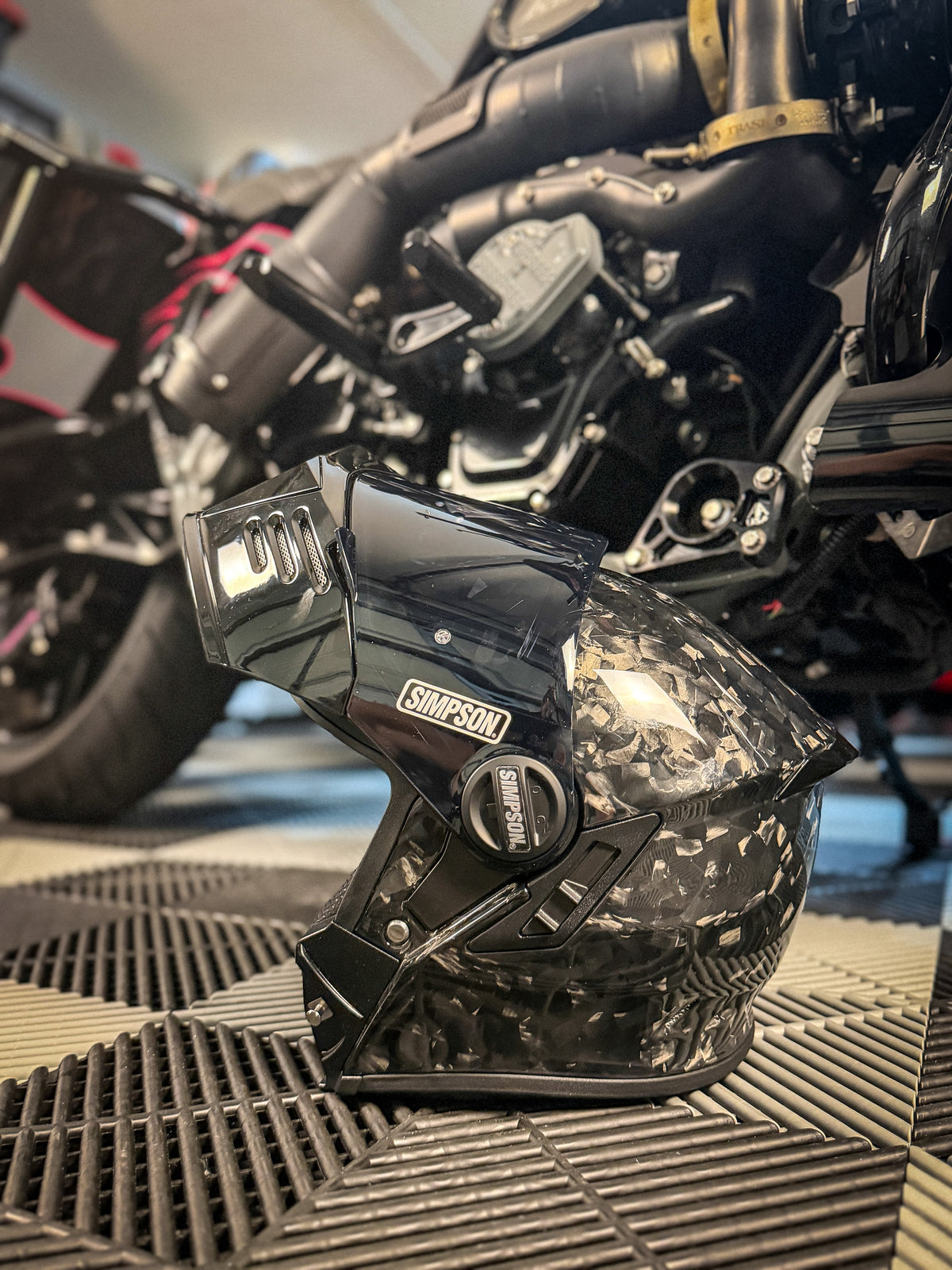 Mod Bandit Helmet - Forged Carbon Fiber - Rips Unfiltered